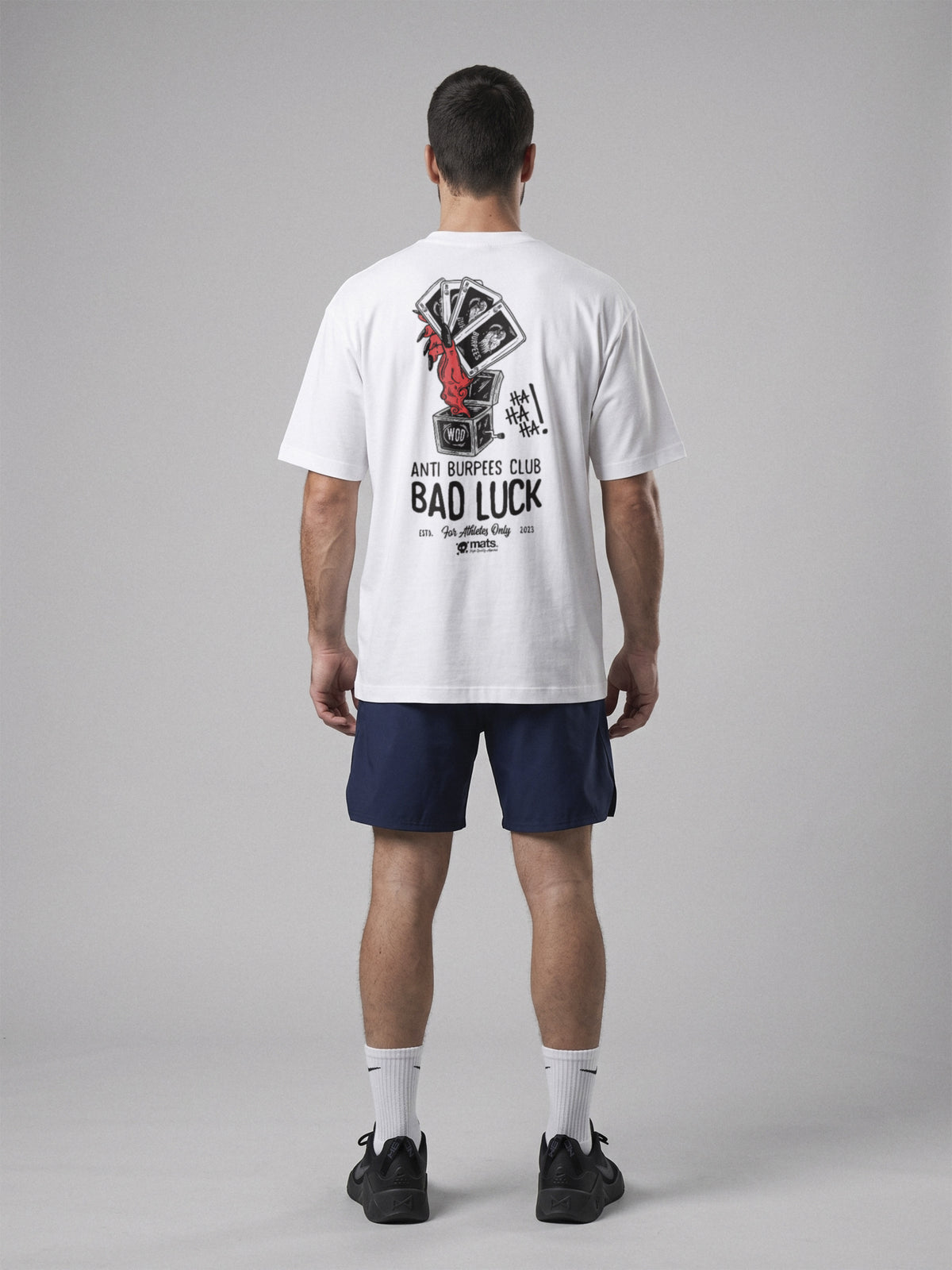 Anti Burpees Club - Bad Luck - Oversize · Blanco · modelo chico · espalda