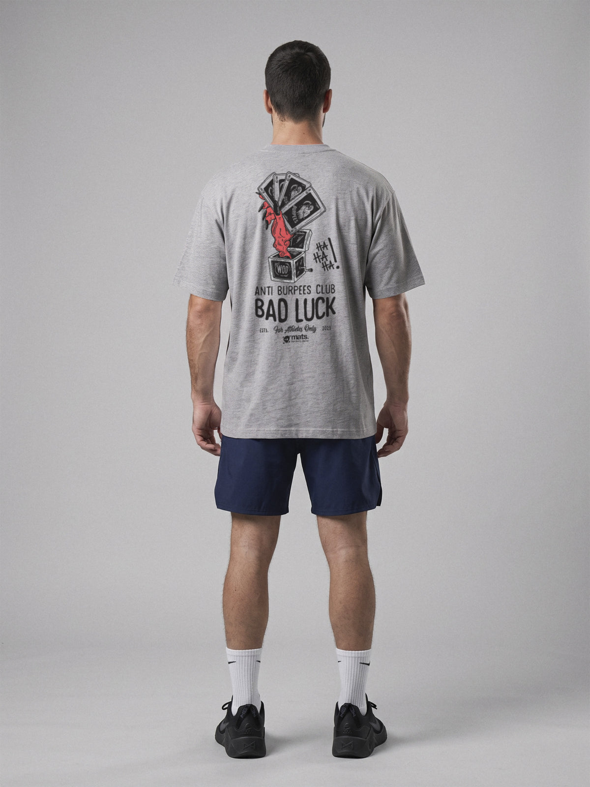 Anti Burpees Club - Bad Luck - Oversize · Gris · modelo chico · espalda