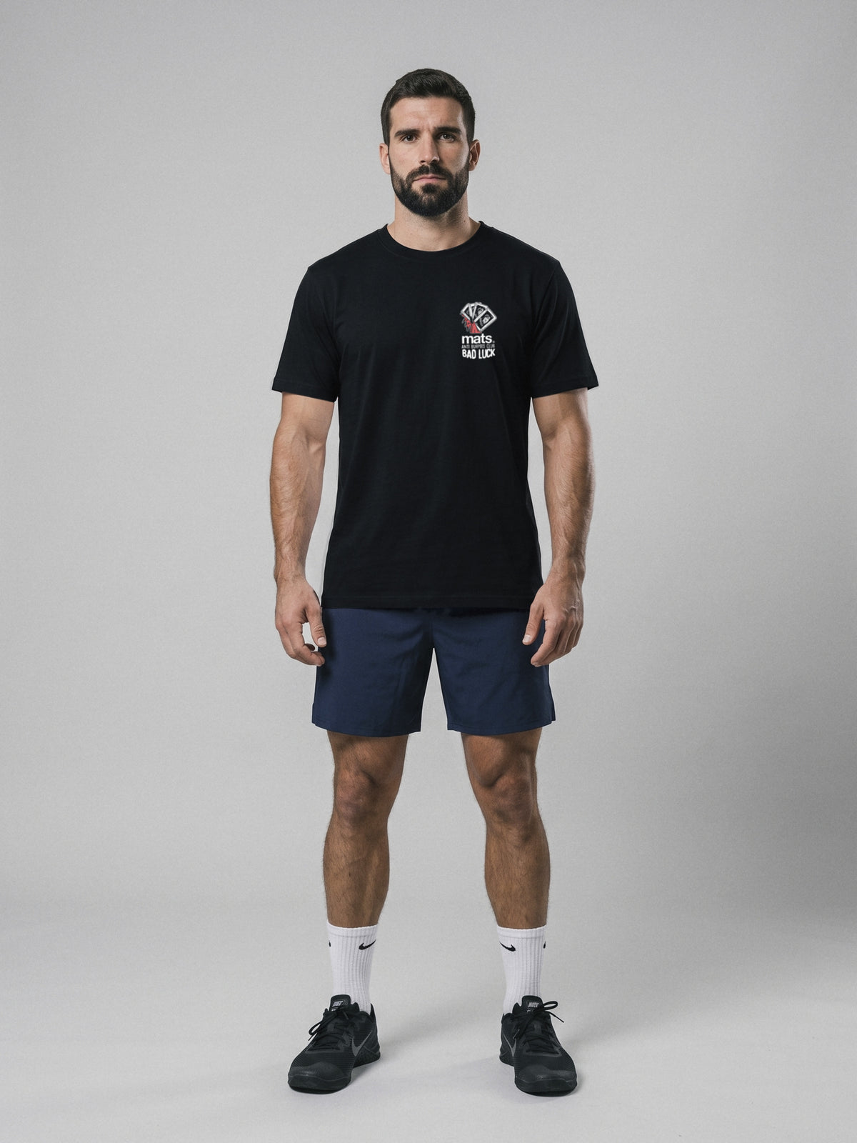 Anti Burpees Club - Bad Luck - Regular Fit · Negro · modelo chico · frente