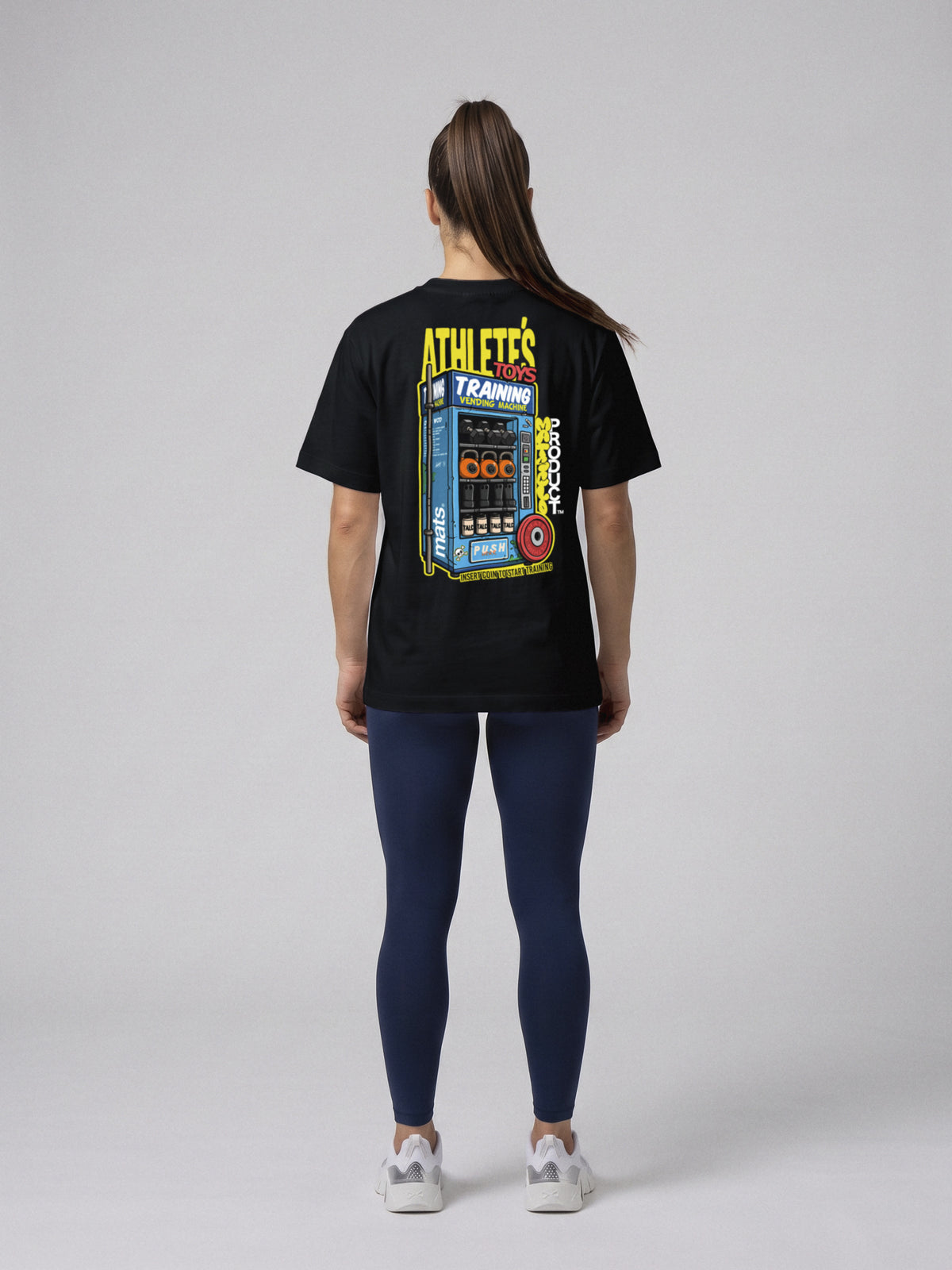 Athlete's Toys - Oversize · Negro · modelo chica · espalda