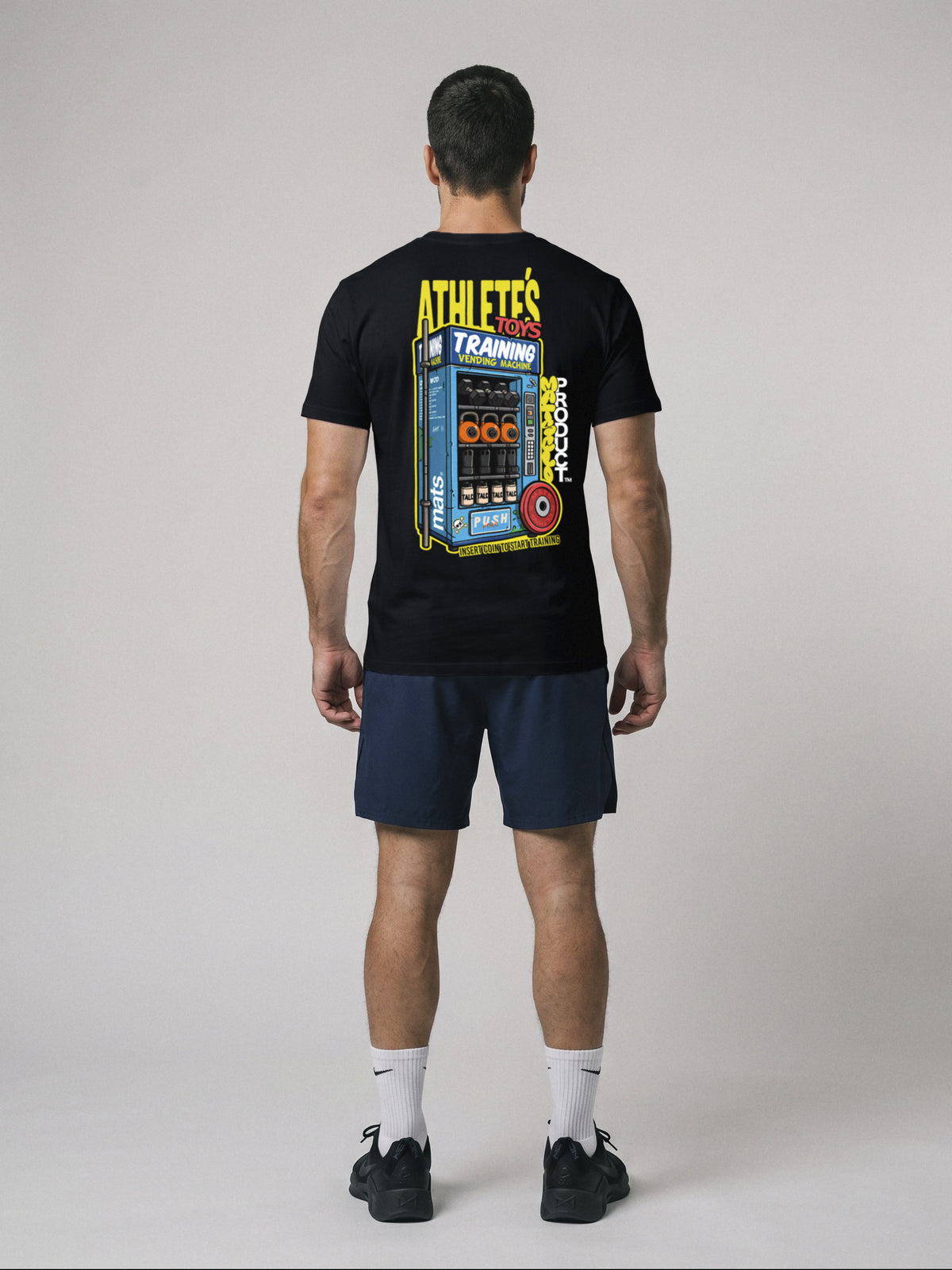 Athlete's Toys - Regular Fit · Negro · modelo chico · espalda