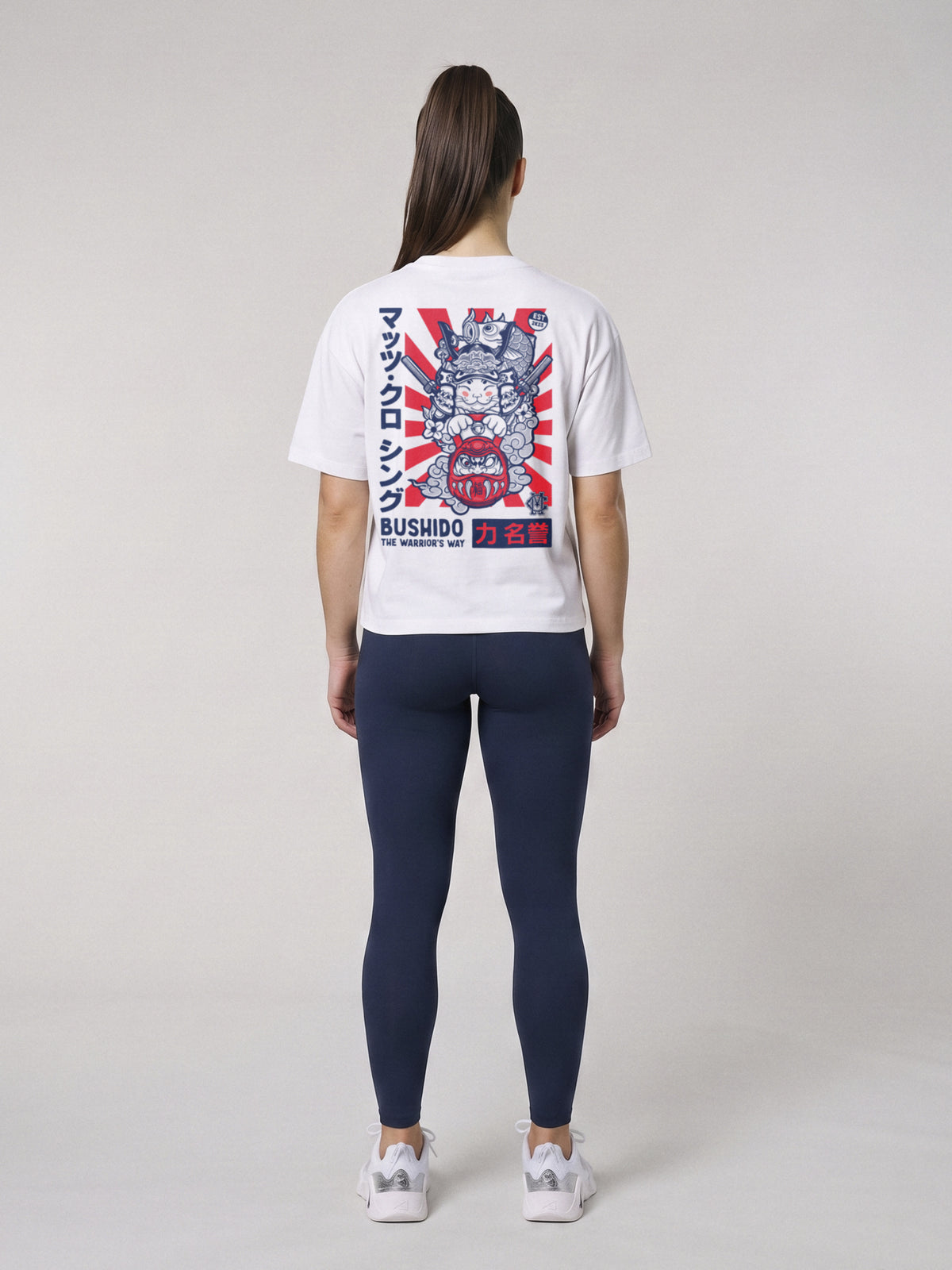 Bushido - The Warrior´s Way - Boxy Fit · Blanco · modelo chica · espalda