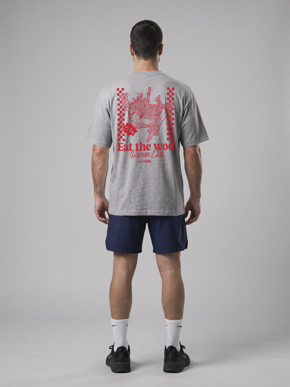 Iron Ramen Club - Oversize · Gris · modelo chico · espalda
