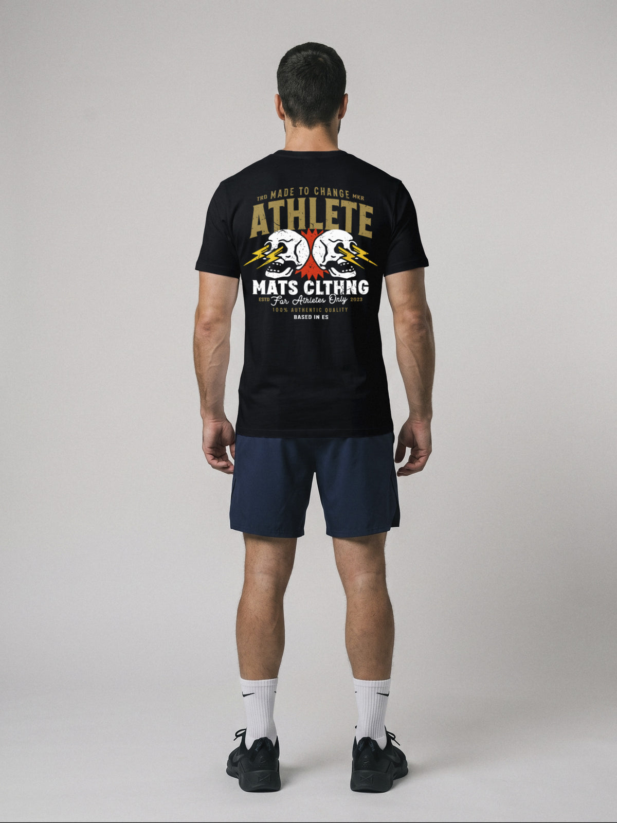 Mats Athlete - Made To Change - Regular Fit · Negro · modelo chico · espalda