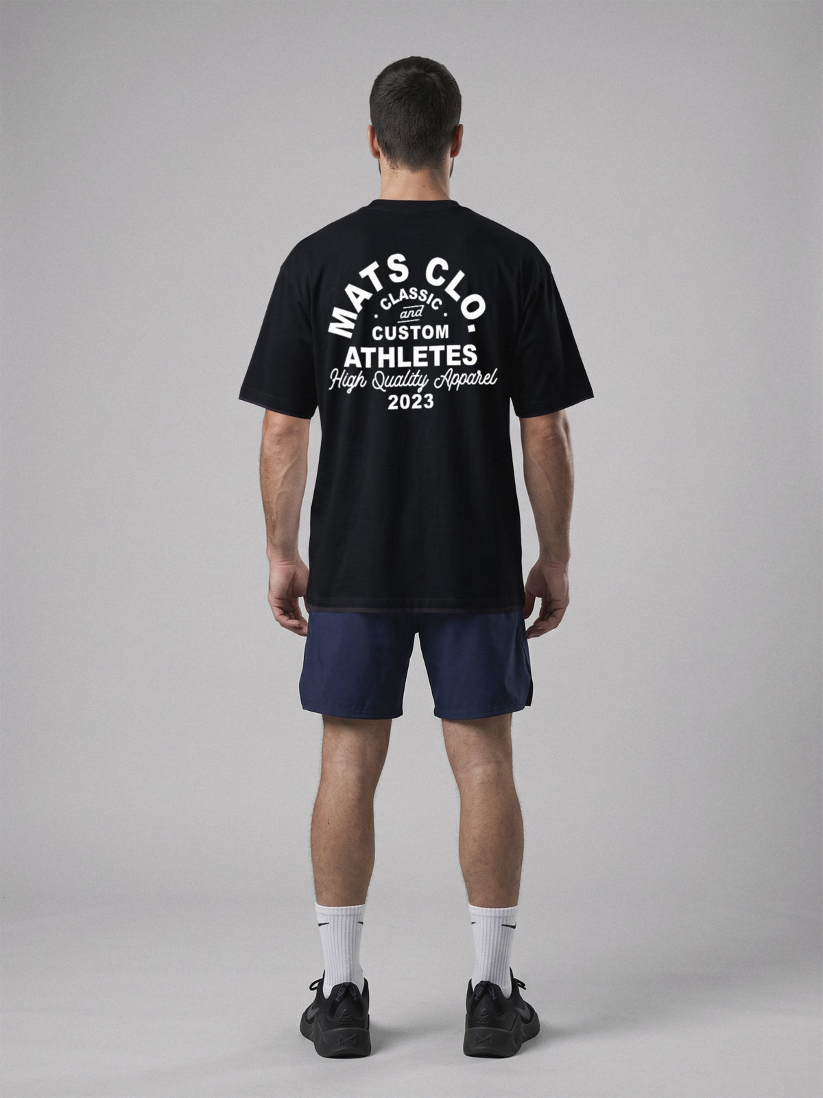 Mats Clo Lettering - Oversize · Negro · modelo chico · espalda