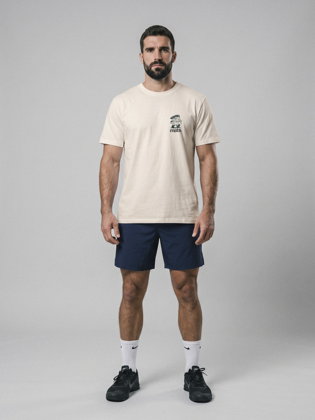 Mr Box Is In The House - Regular Fit · Natural · modelo chico · frente