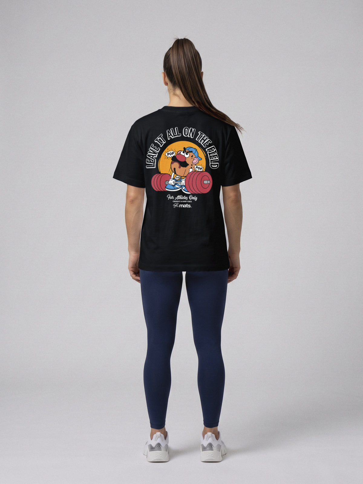 Mr Heavy - Leave It All On The Field - Oversize · Negro · modelo chica · espalda