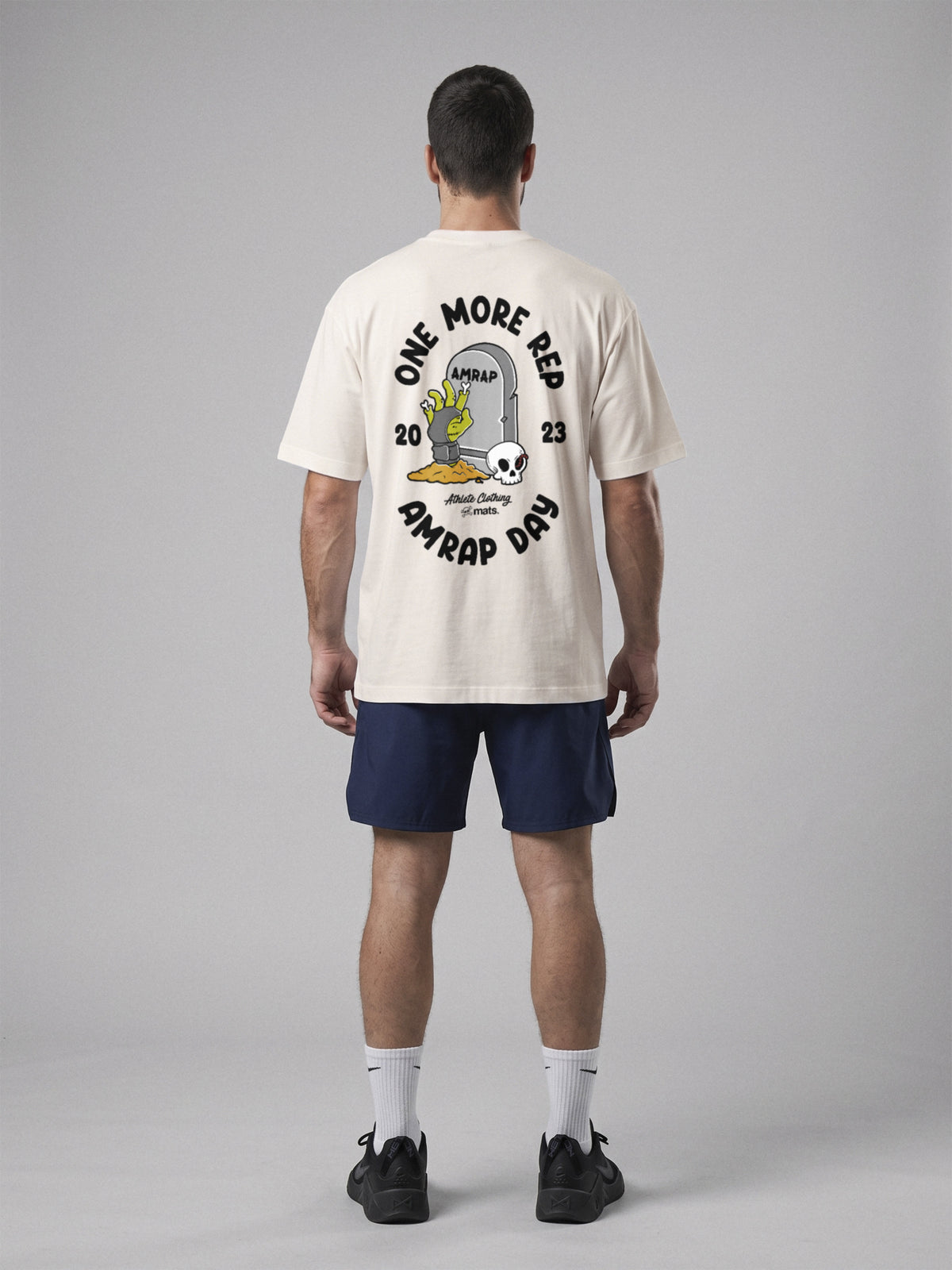 One More Rep - AMRAP Day - Oversize · Natural · modelo chico · espalda