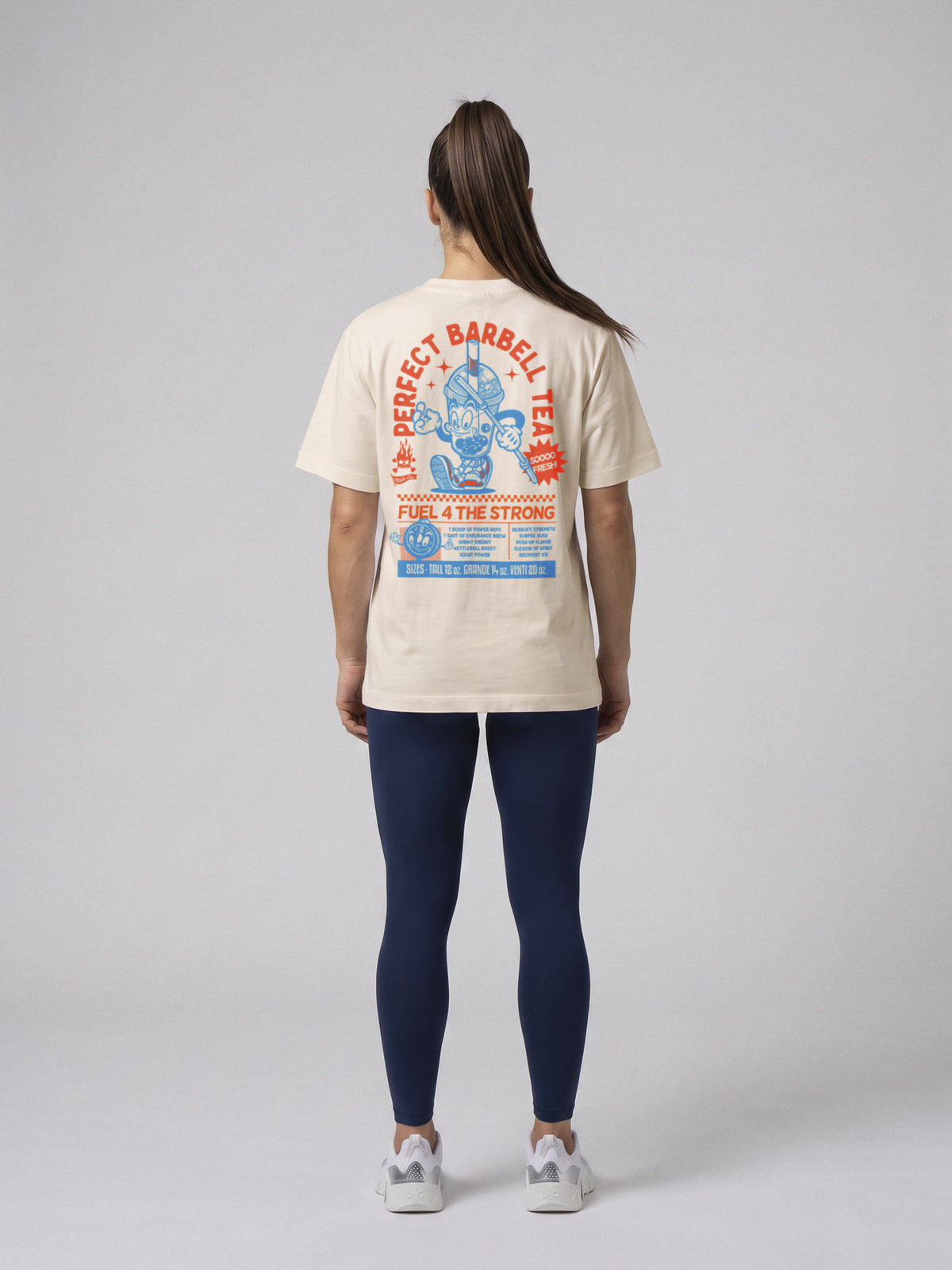 Perfect Barbell Tea - Oversize · Natural · modelo chica · espalda