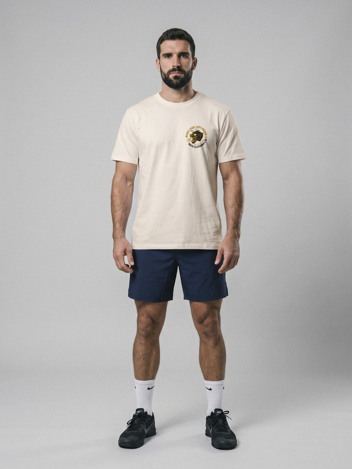 Roar Loud, Lift Proud - Regular Fit · Natural · modelo chico · frente