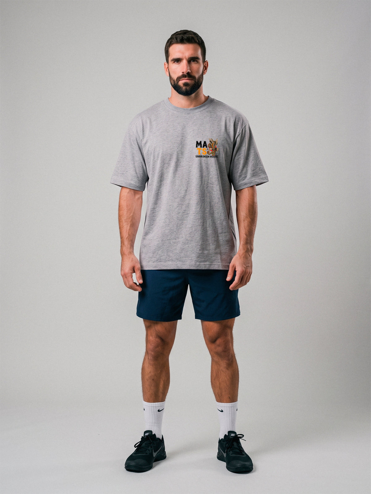 Unbroken House - Never Out Of The Fight - Oversize · Gris · modelo chico · frente