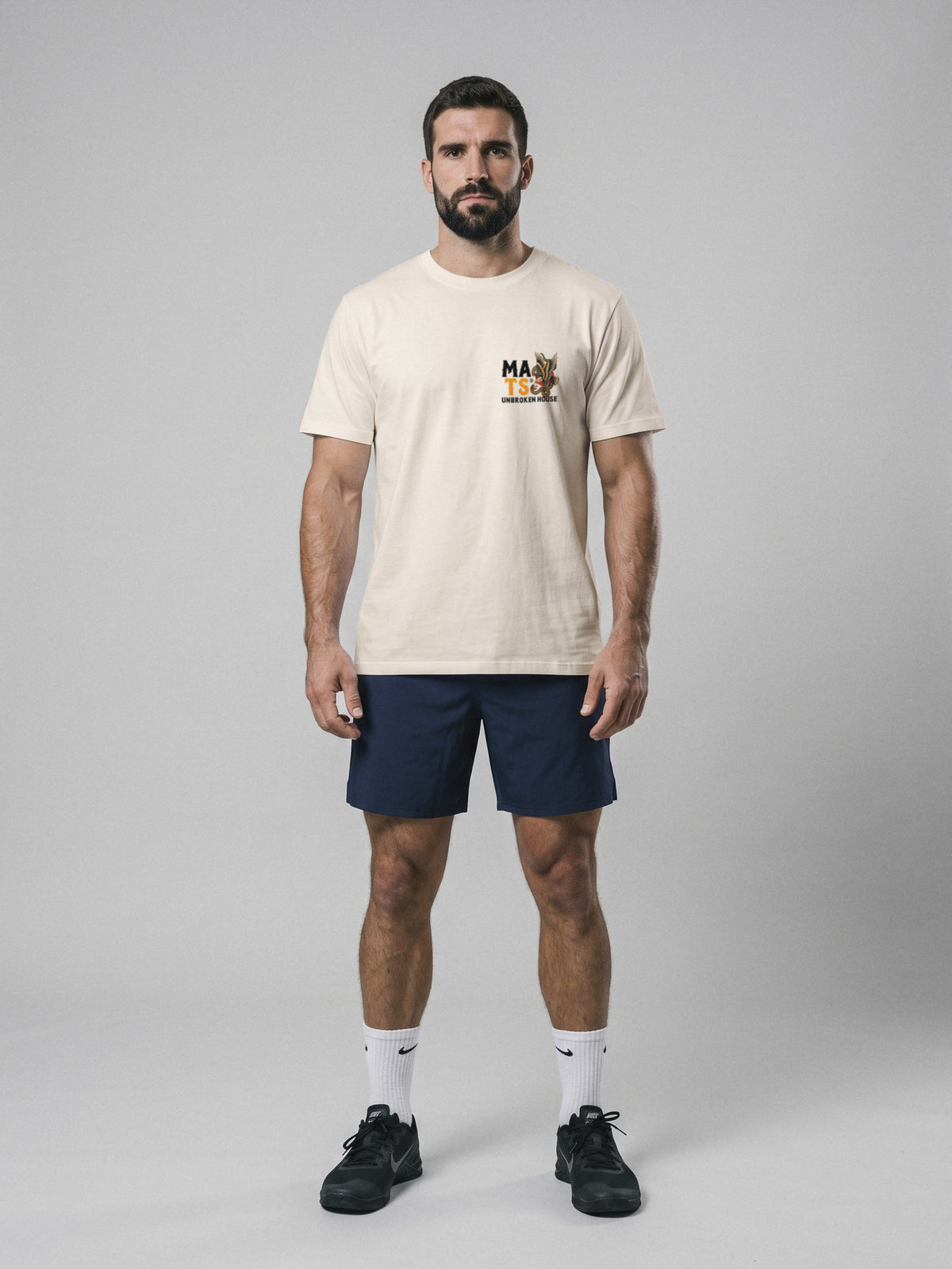 Unbroken House - Never Out Of The Fight - Regular Fit · Natural · modelo chico · frente