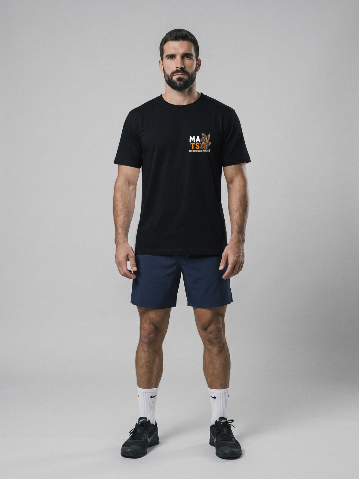 Unbroken House - Never Out Of The Fight - Regular Fit · Negro · modelo chico · frente