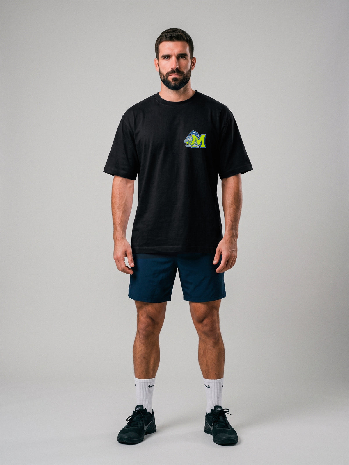 Unbroken - University - Oversize · Negro · modelo chico · frente