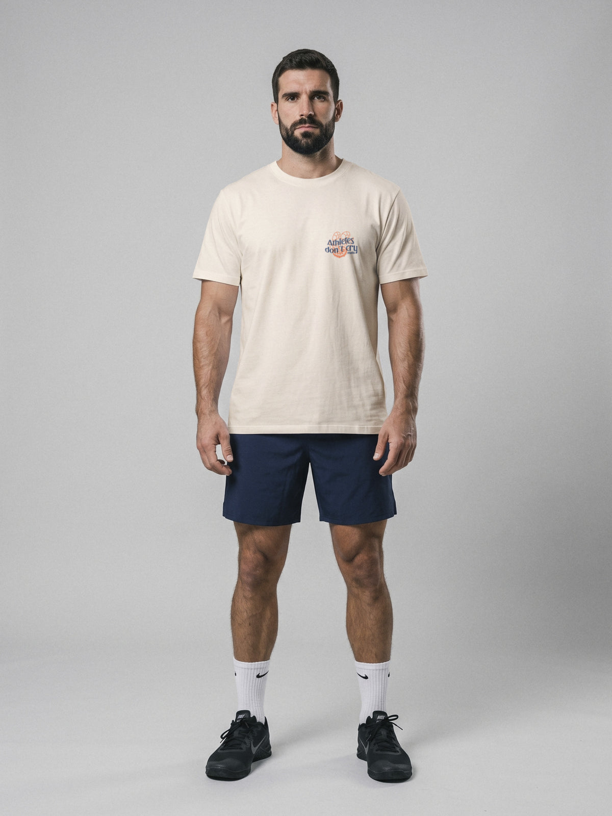 Wellcome To Hell - Regular Fit · Natural · modelo chico · frente